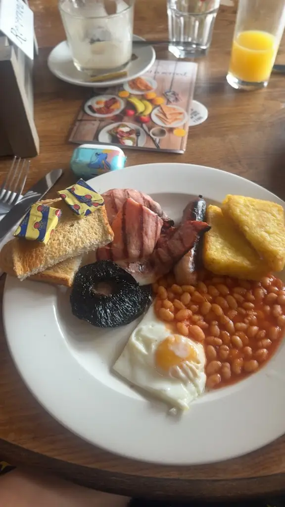 Chloe Statham_Waterloo Cross_Uffculme_review