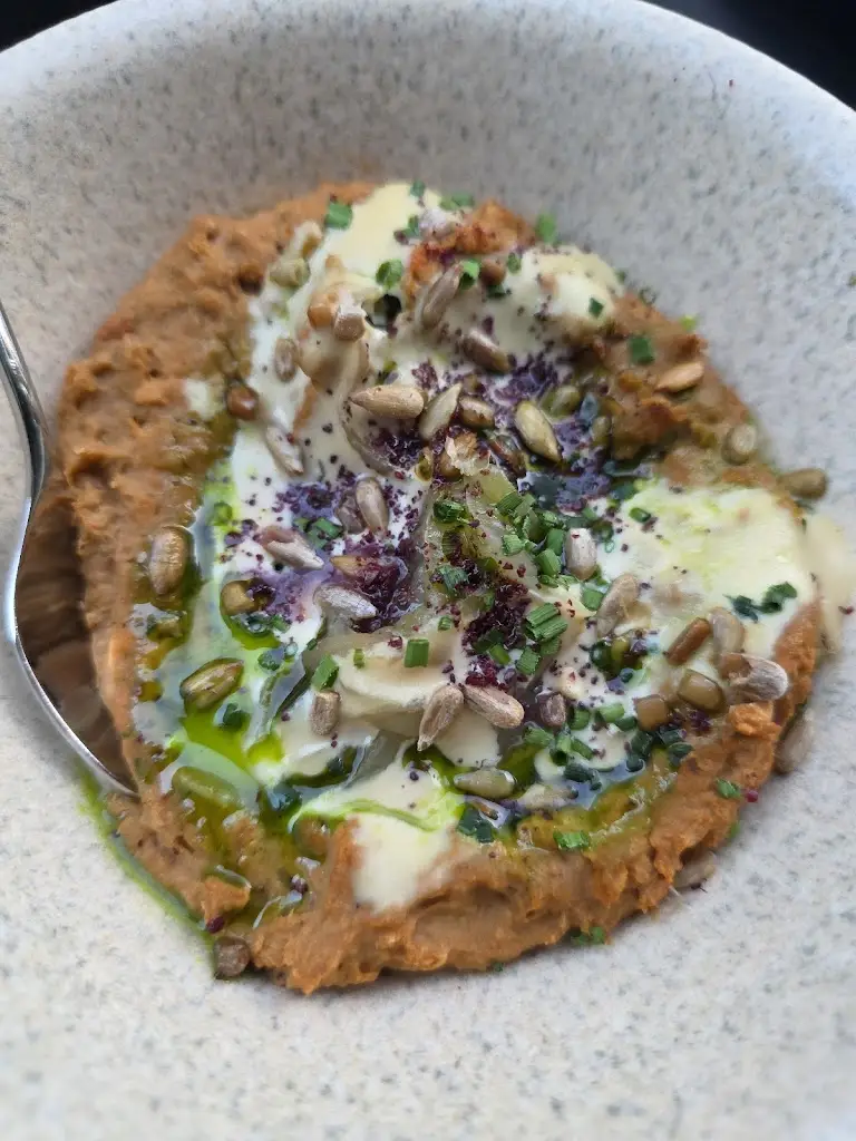 Salar Vafaian_Burnt Orange_Beighton_review