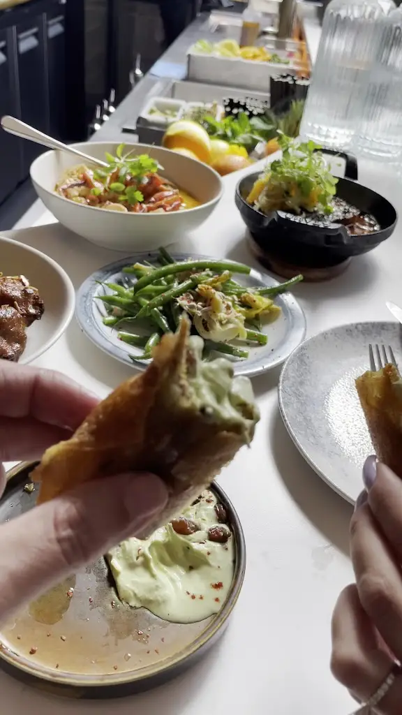 Burnt Orange_Beighton_slider_image_2