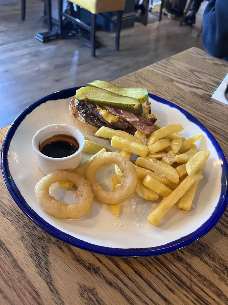 Georgina M_Old Farmhouse_Totton_review