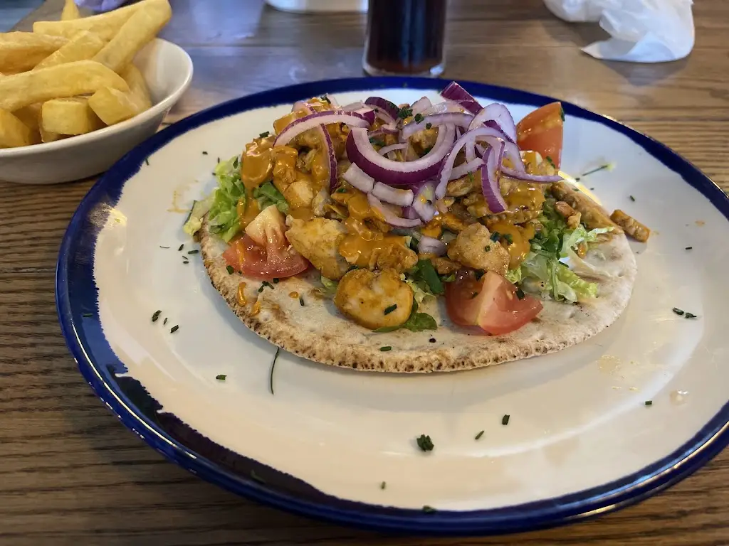 Kaitlin Kozlowski_Old Farmhouse_Totton_review