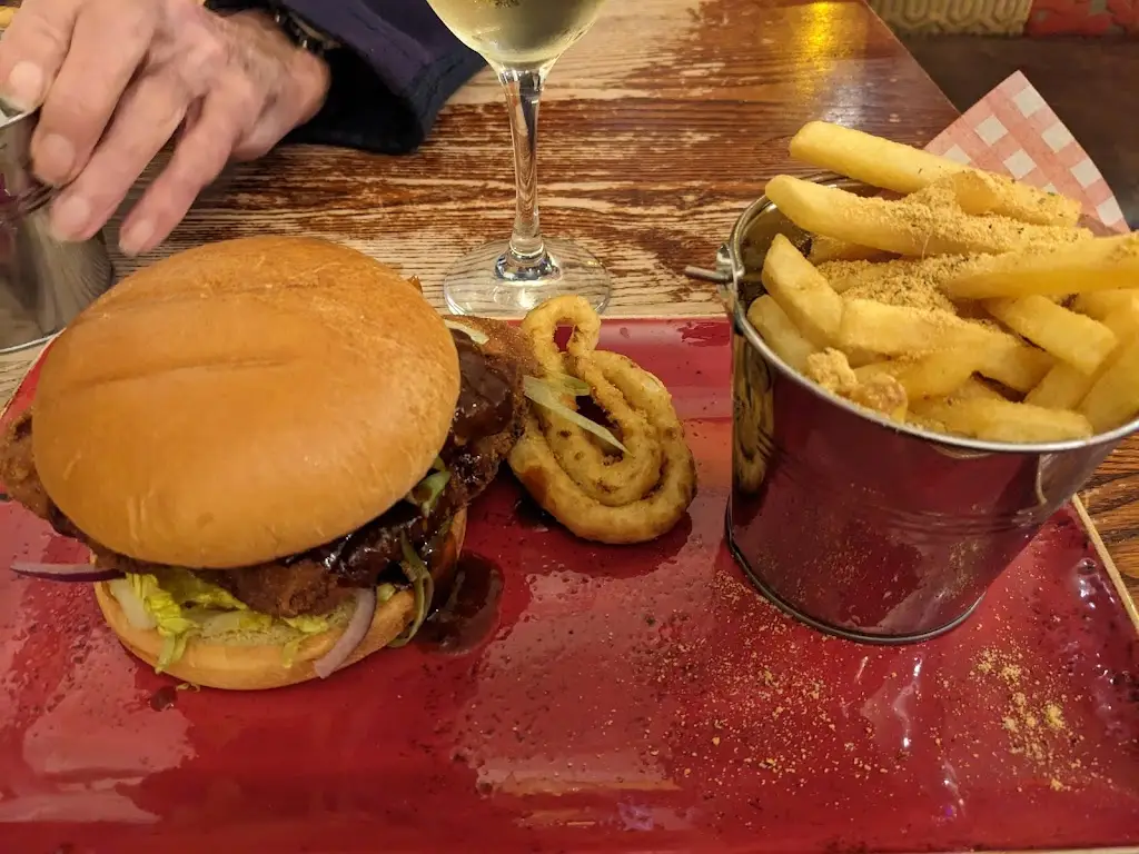 Old Farmhouse_Totton_slider_image_3