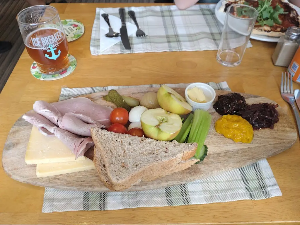 Benjy Leach_The Salmon Leap_Totton_review