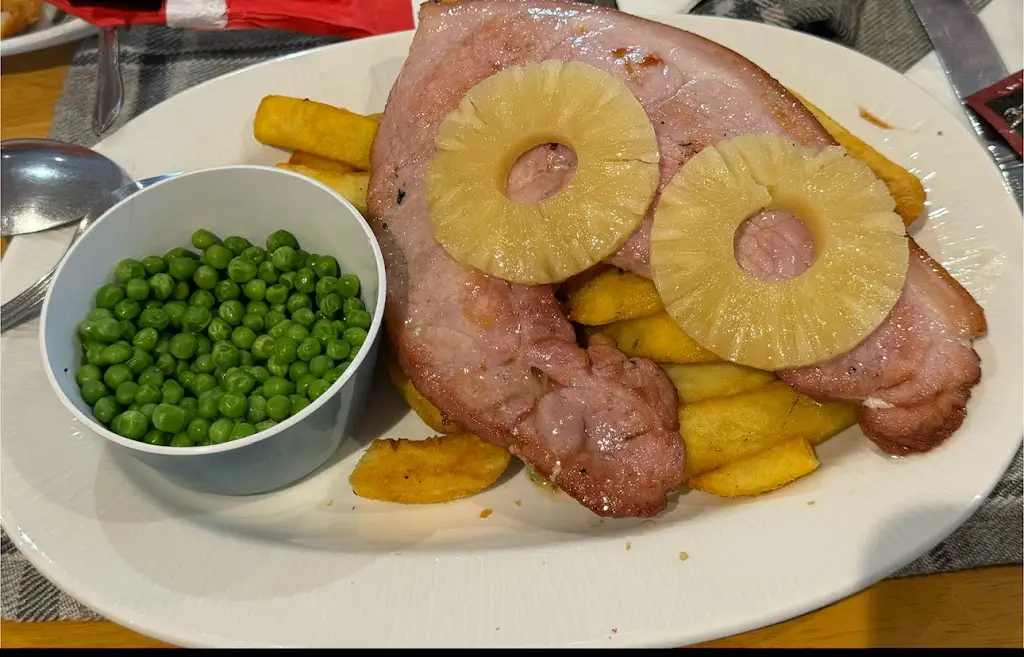 Oliver May_The Salmon Leap_Totton_review