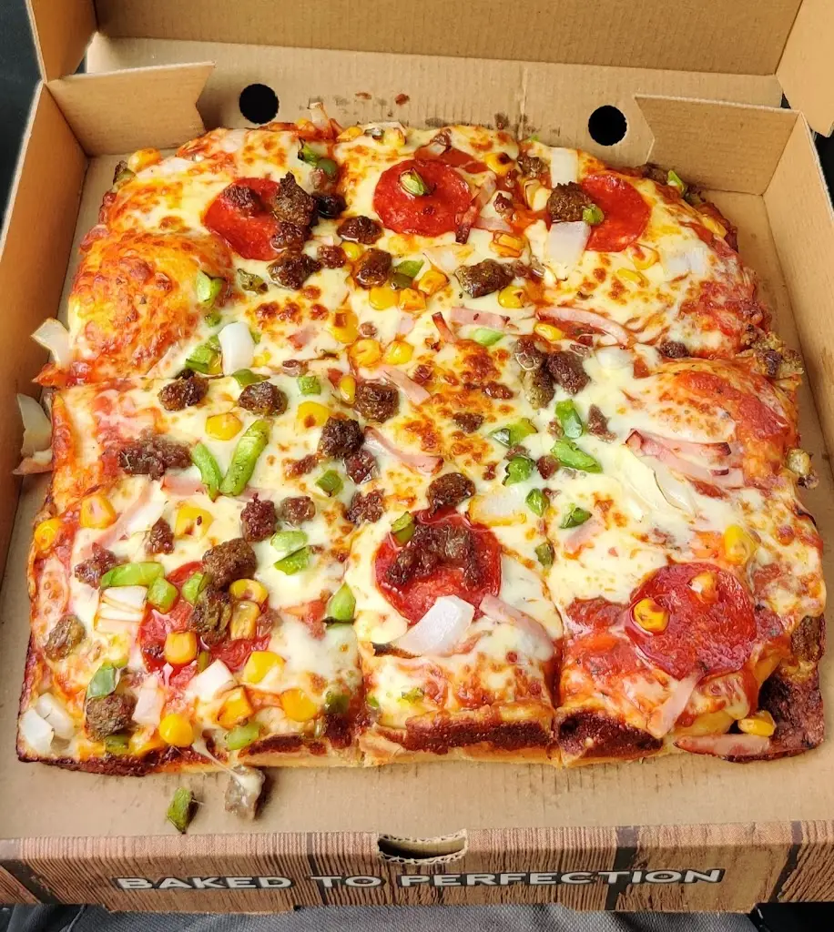 Ryan Lacey_Petrony's Pizza_Totton_review