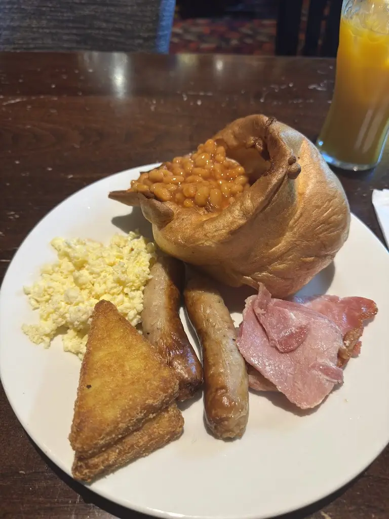Richard Lloyd_Walnut Tree Farm - Dining & Carvery_Totton_review