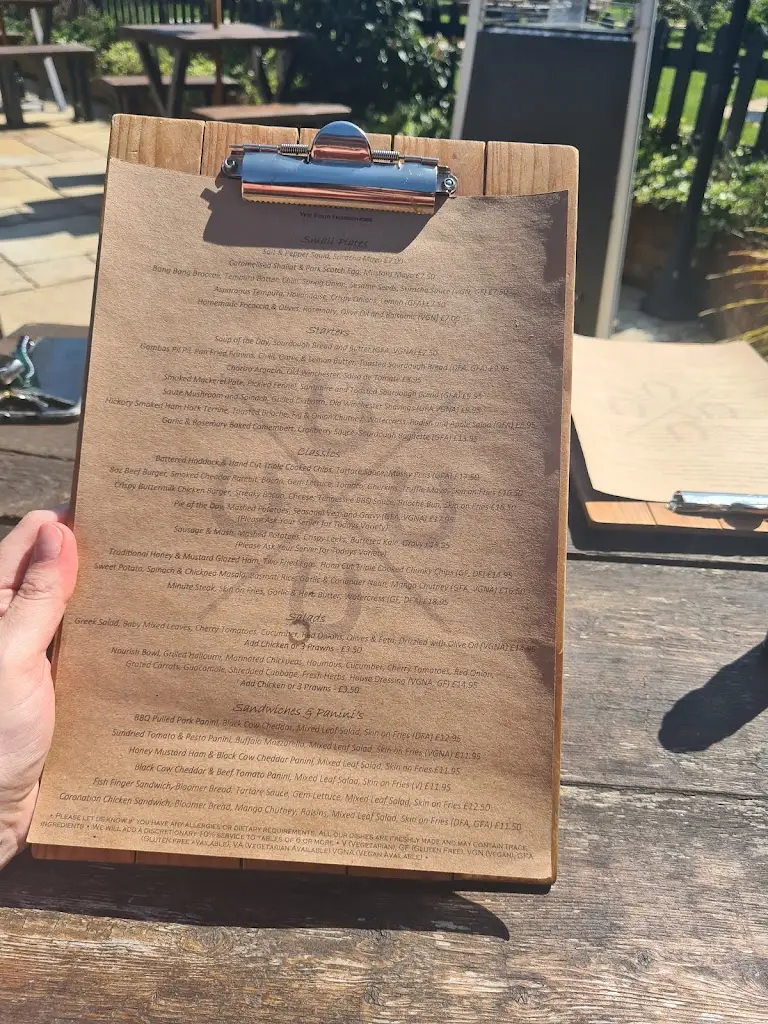 Menu_The Four Horseshoes_Totton_image_1