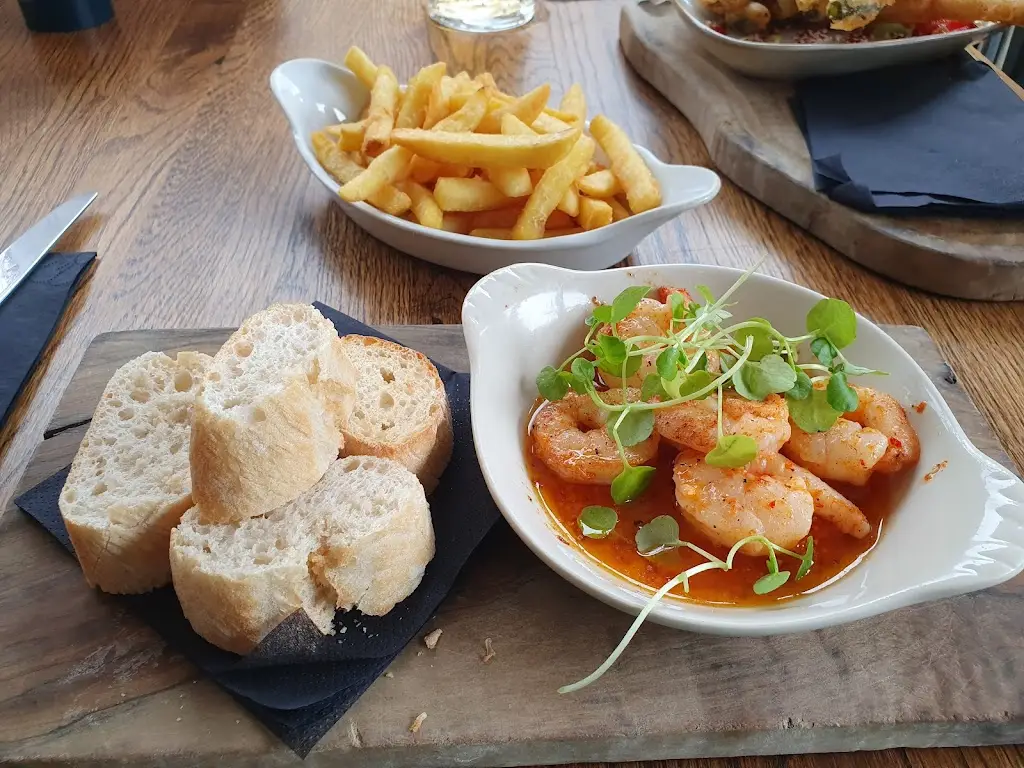 Keith Webb_The Four Horseshoes_Totton_review