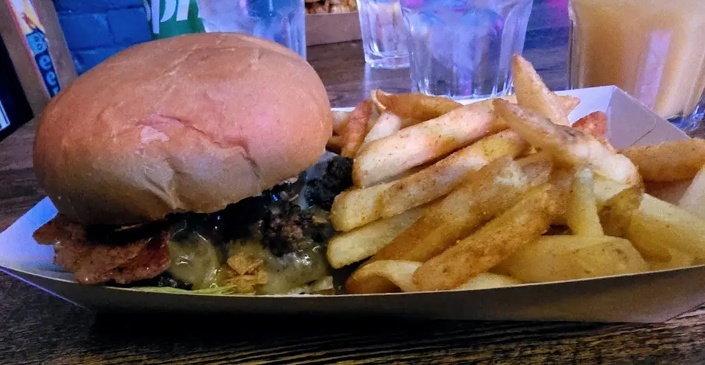 Matt_Surfers Tynemouth_Tynemouth_review