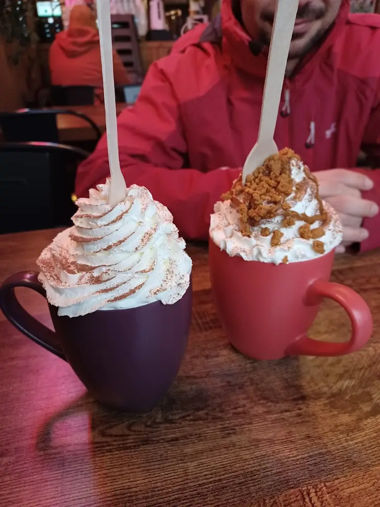 Bethhy_Surfers Tynemouth_Tynemouth_review