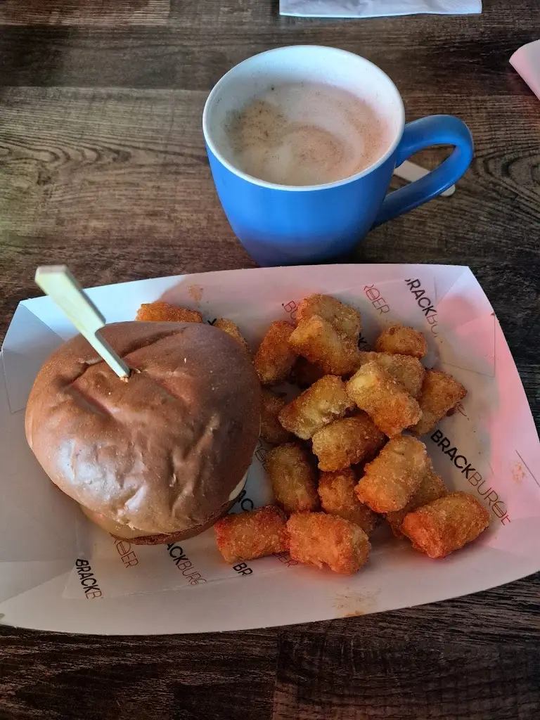 Surfers Tynemouth_Tynemouth_slider_image_2