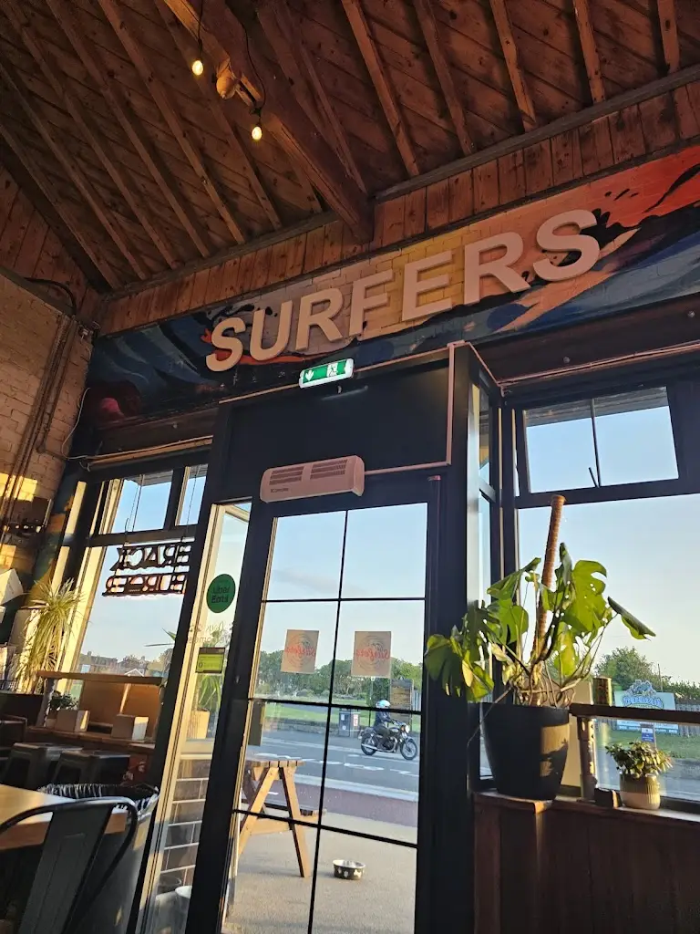 Surfers Tynemouth_Tynemouth_slider_image_3