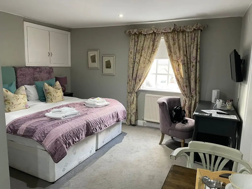 The Angel Inn_Upton Scudamore_slider_image_1