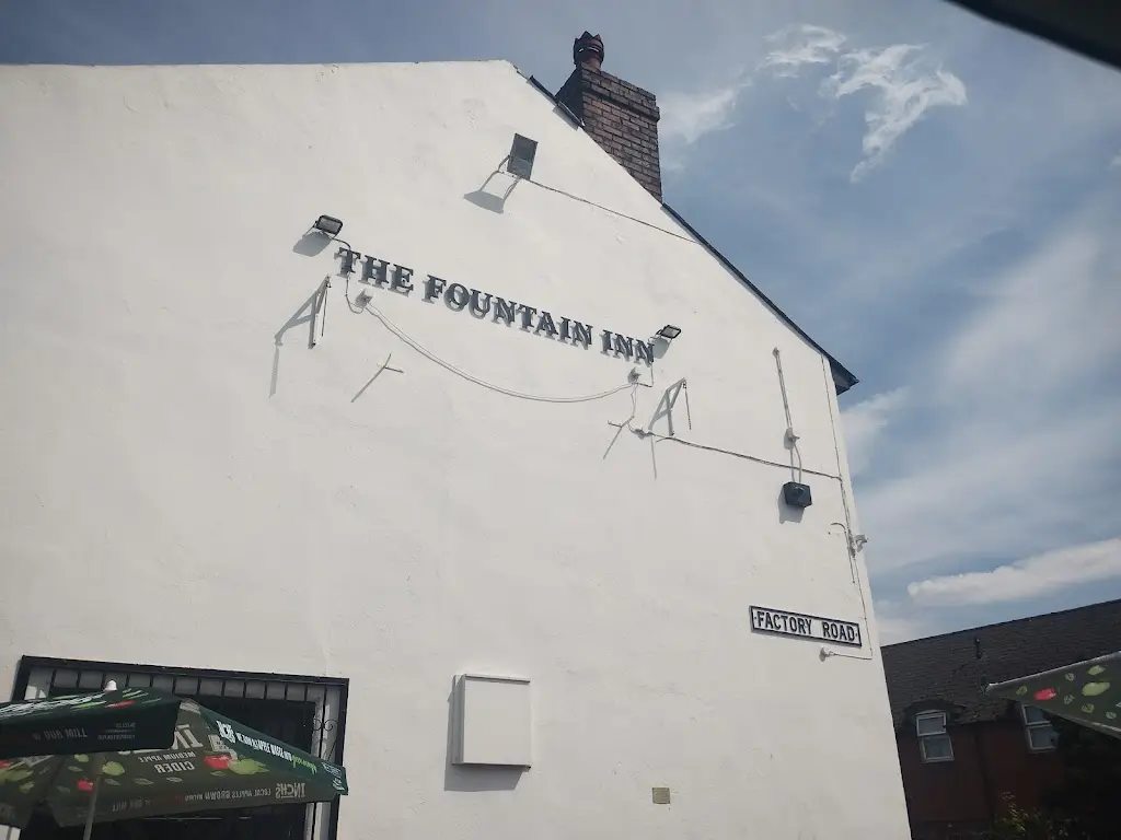 Sophia Fensome_The Fountain Inn_Tipton_review