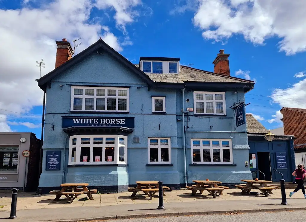 Andrew Nell_The White Horse Upper Poppleton_Upper Poppleton_review