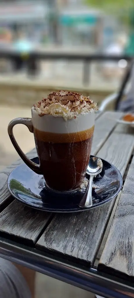 Michael du Toit_Hartfields_Uckfield_review