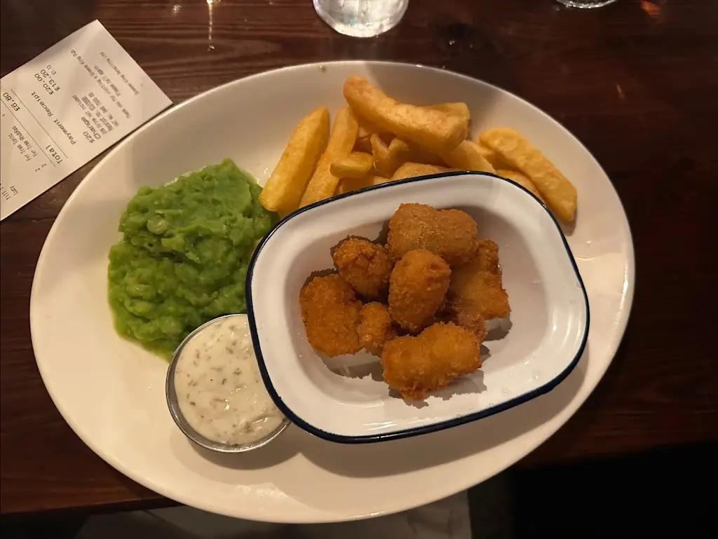 Niki_Station_Uckfield_reseña