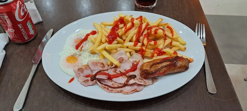 Michael du Toit_Aroma Cafe_Uckfield_review