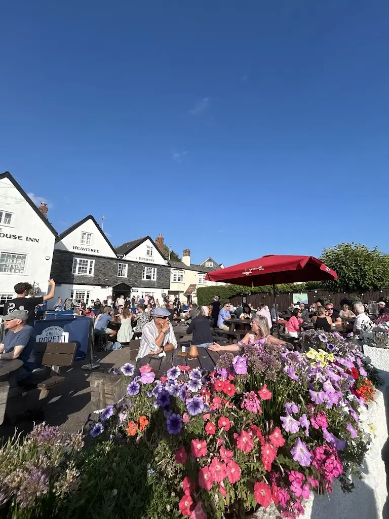 ROUTE 2 CAFE, BAR & APARTMENTS_The Passage House Inn_Topsham_review