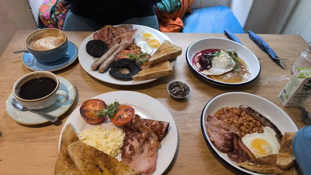 Route 2 Cafe Bar & Apartments_Topsham_slider_image_3