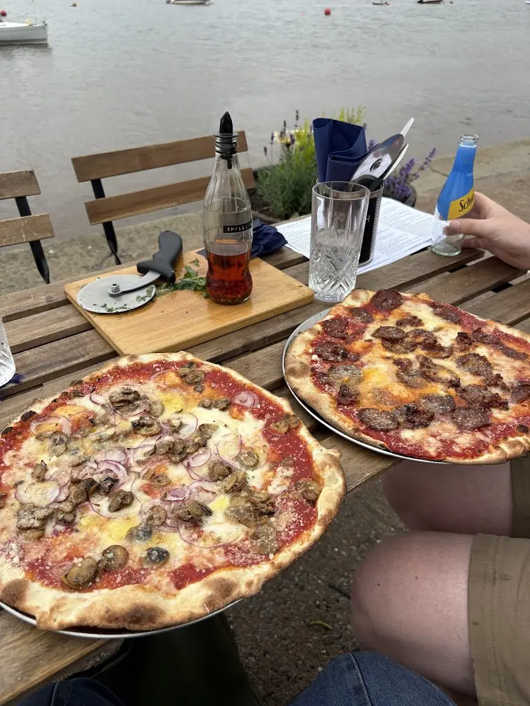 Rose Gillingham_South West Pizza Company_Topsham_review