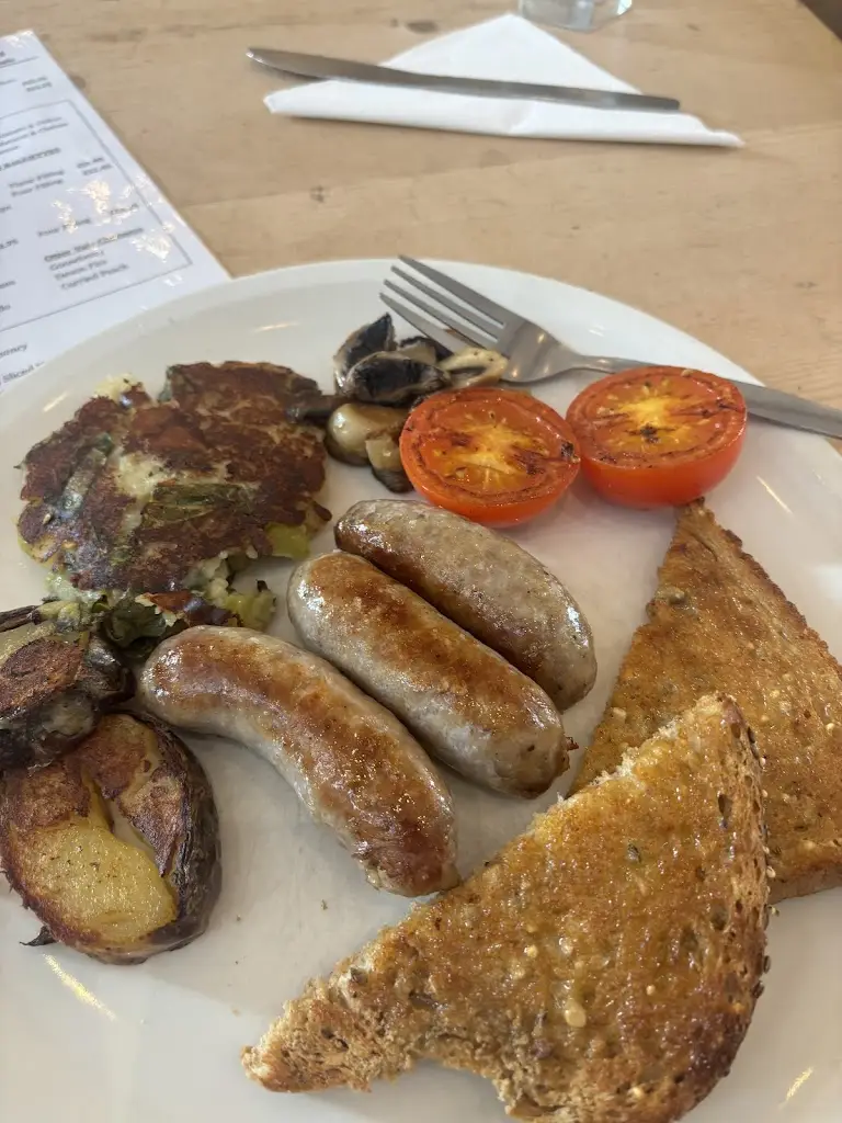 Charlotte Kinchin_The Cafe_Topsham_recensione