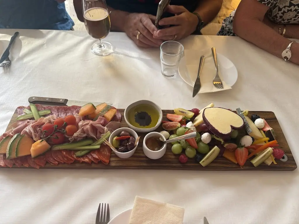 Ali Brown_Topsham Wine Cellar_Topsham_review