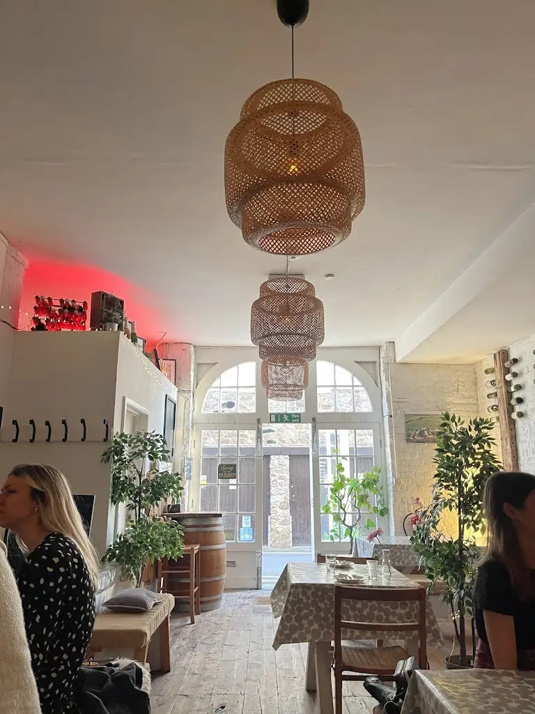 Topsham Wine Cellar restaurant in Topsham