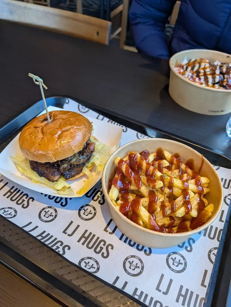 LJ Hugs restaurant in Trowbridge