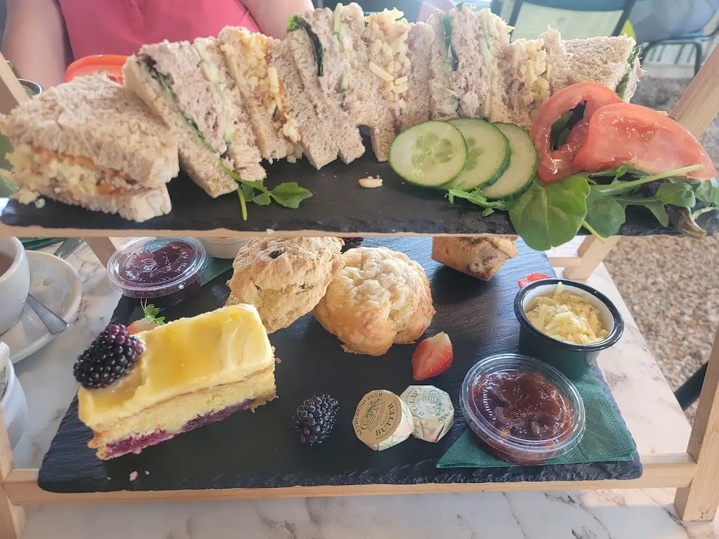 Nicole Sherman_Avonfield Kitchen_Trowbridge_review