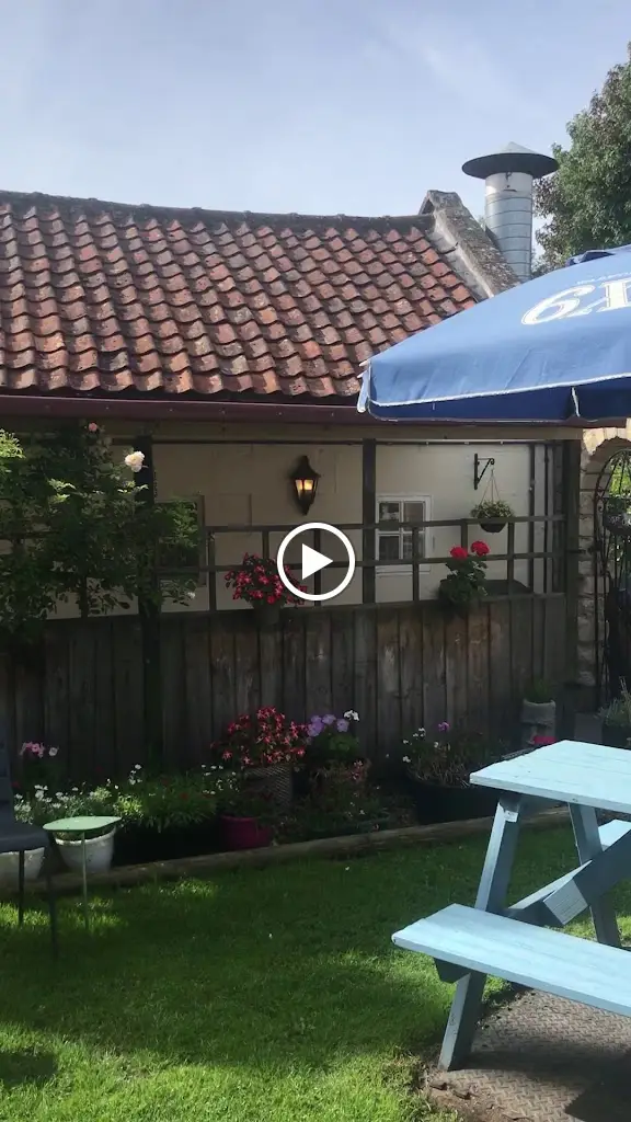 Old Ham Tree_Trowbridge_slider_image_2