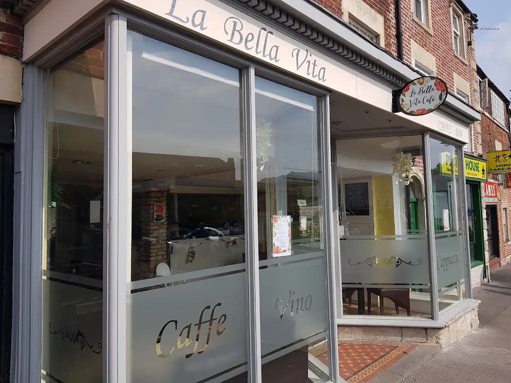 COLIN BROAD_La Bella Vita_Trowbridge_recensione