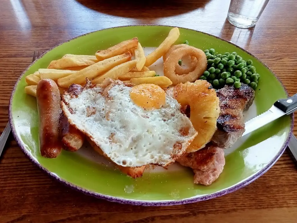 Peter Wood_Longs Arms_Trowbridge_review