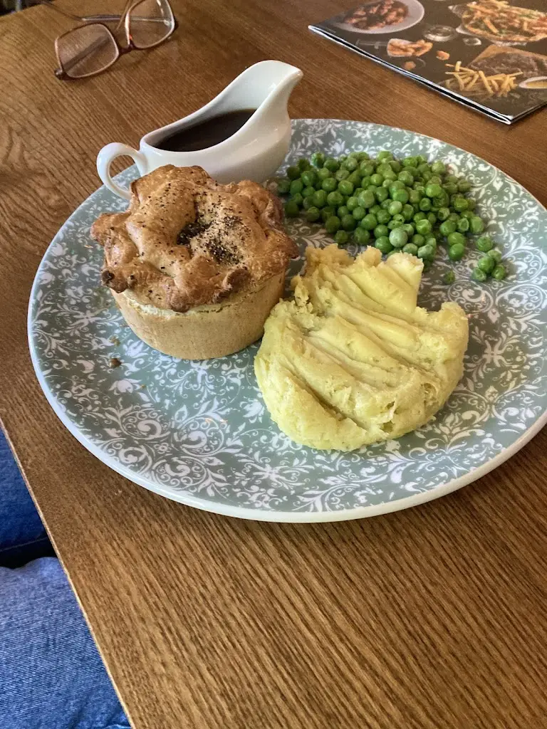 Tim Watkins_Black Horse_Trowbridge_review