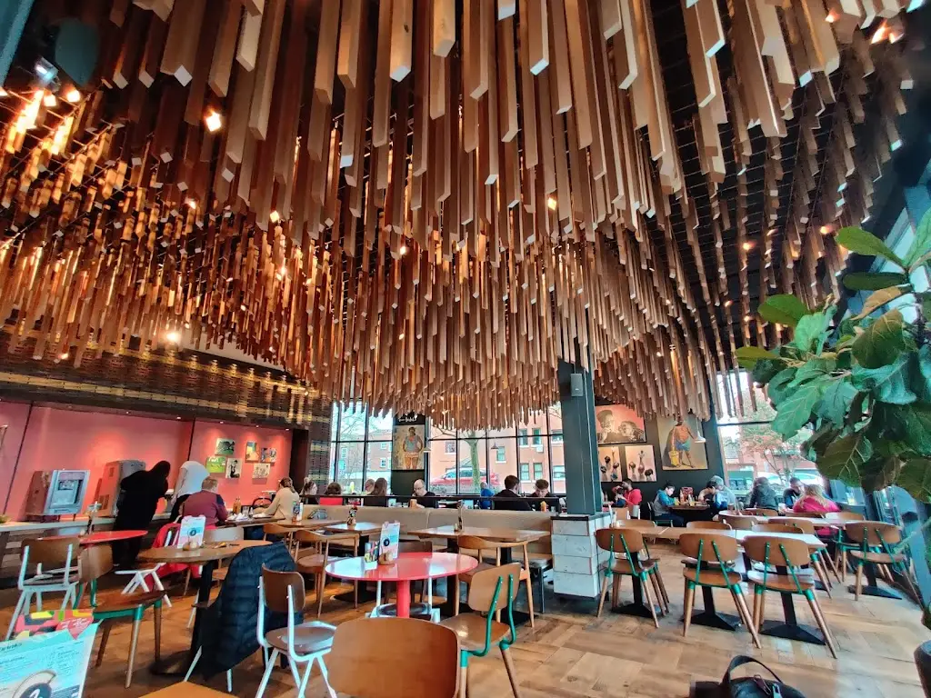 Nando's Trowbridge restaurant in Trowbridge