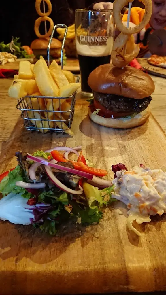 Miklos Sarosi_Rose & Crown_Trowbridge_review