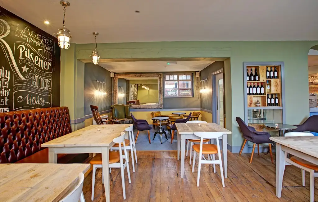 Rose & Crown restaurant in Trowbridge