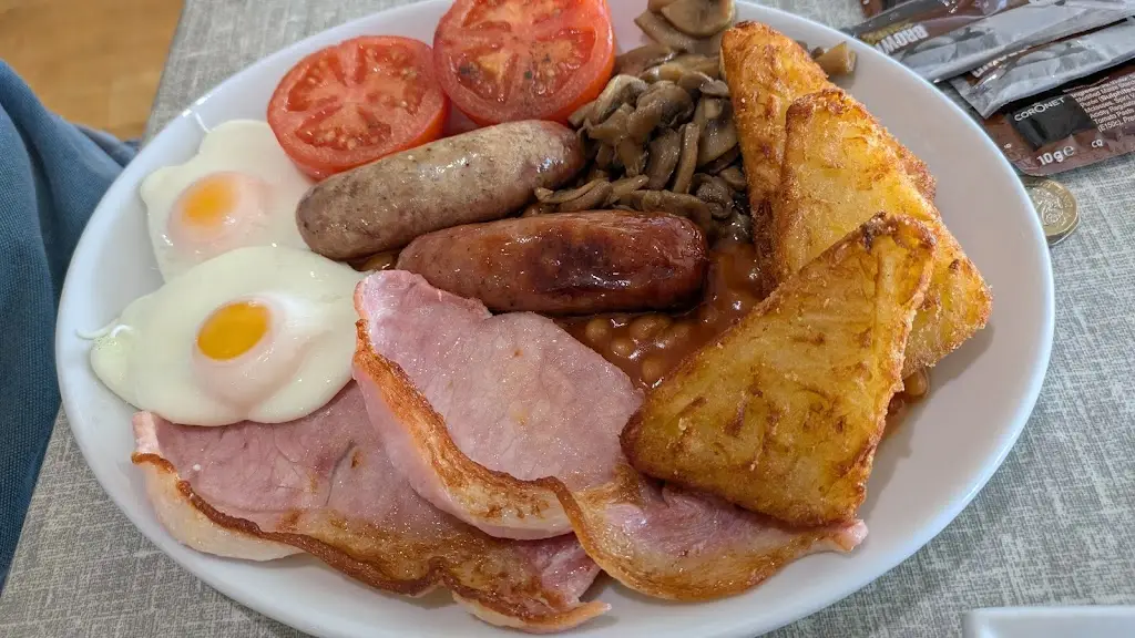 C Williams_Besty & Spinkys_Ventnor_review