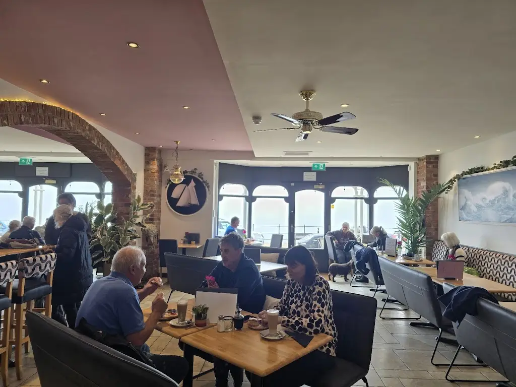 Gail_The Met_Ventnor_review