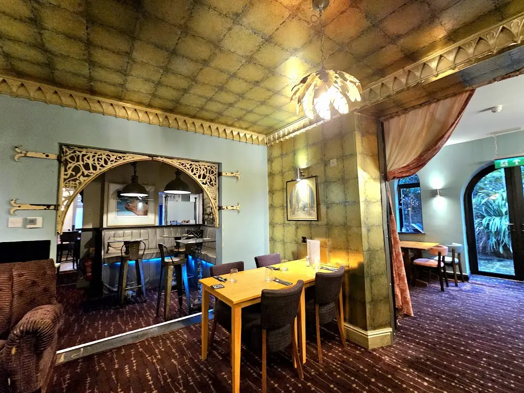 The Holly Tree restaurant in Walberton