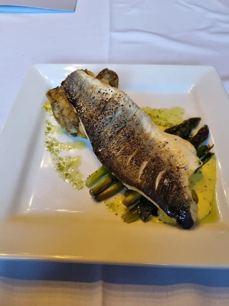 The Holly Tree_Walberton_slider_image_2