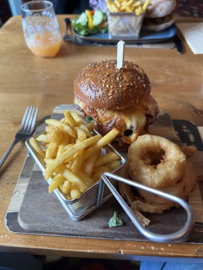 Menu_Dog & Duck_Walkington_image_2