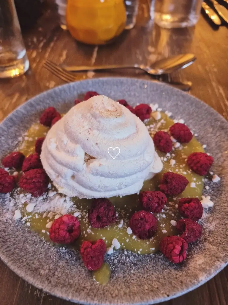 Shiuuli Mozlu_The Mill at Ulverston_Ulverston_review