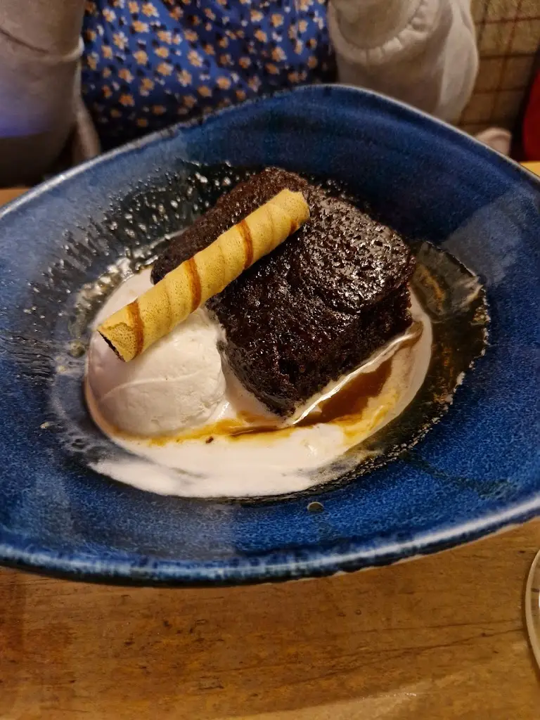 Karen Wilkinson_Rose & Crown_Ulverston_review