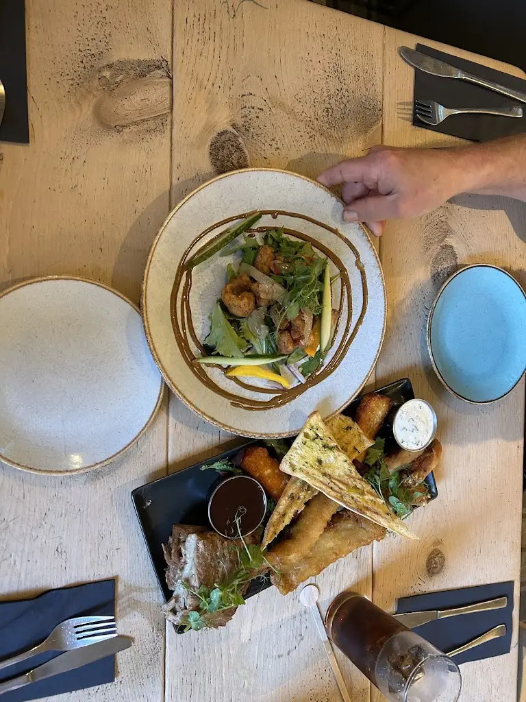 Katie Blake_Old Farmhouse_Ulverston_review