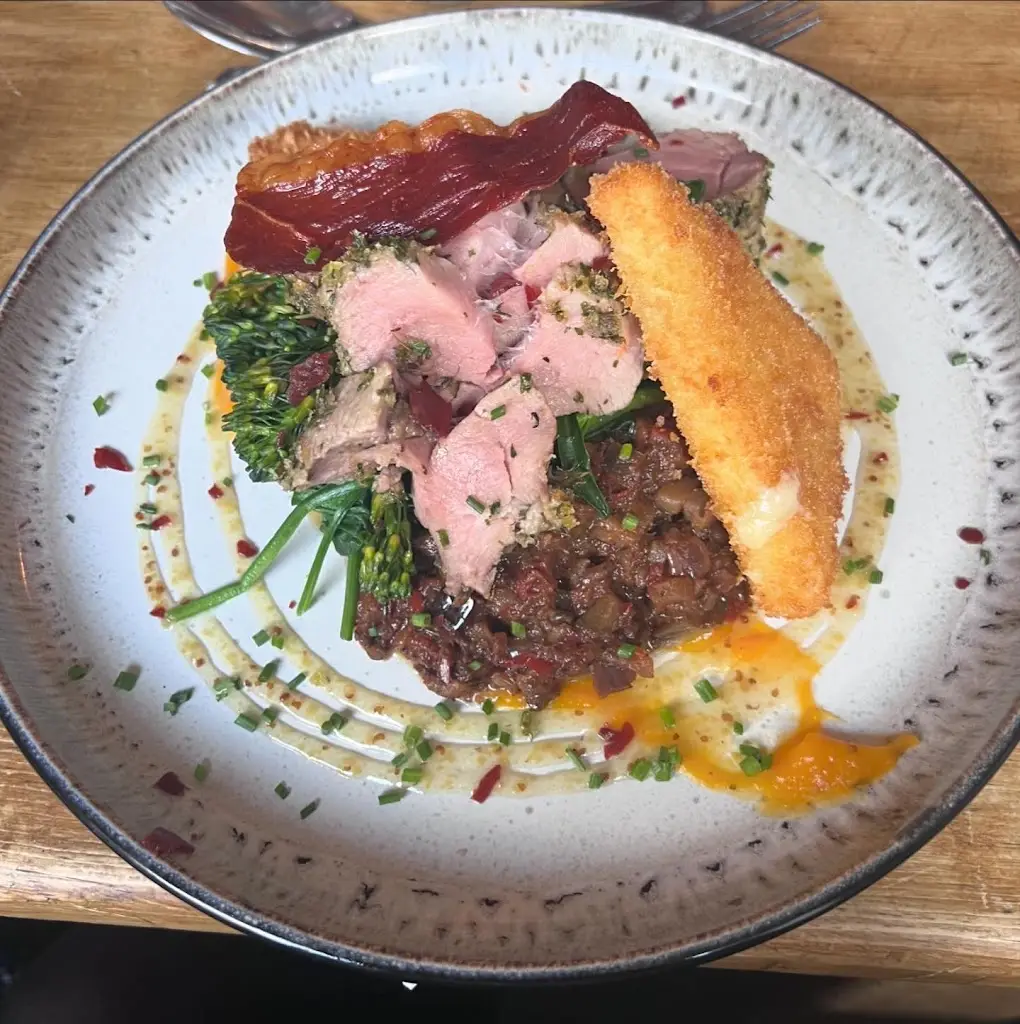 Emily Elliott_Poppies cafe_Ulverston_review