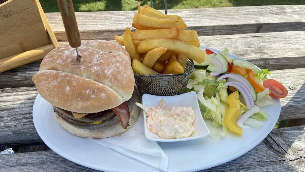 Stuart Dengate_The Wheelhouse Marina_Upton_review