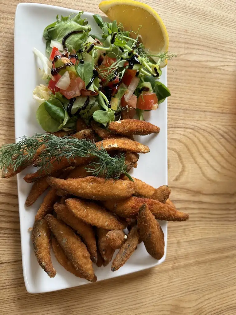 CARL “Carl HOTD Tattoo Studio”_Ye Olde Anchor Inn_Upton_review