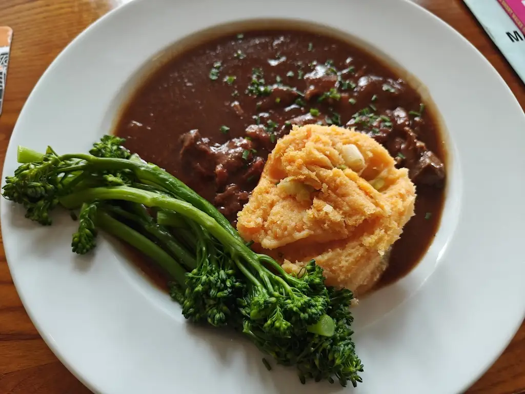 Ye Olde Anchor Inn_Upton_slider_image_2