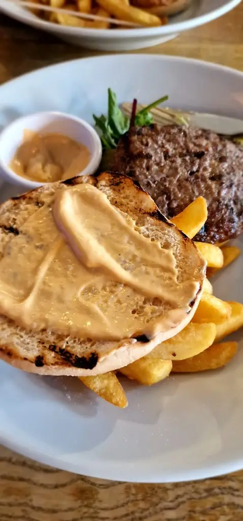 Lille Chef_The Mill at Upton_Upton_review